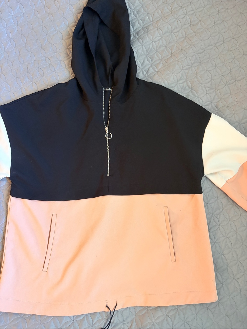 Zara Basic Colorblock Half-Zip Hoodie in Black, Cream & Peach | Women’s M
